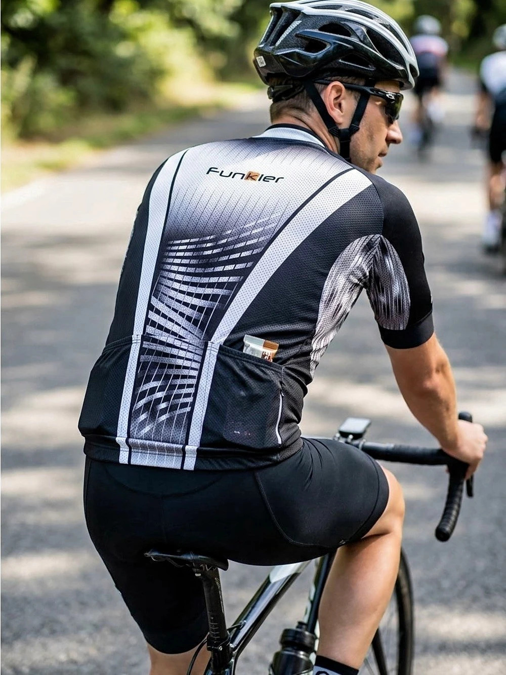 FunKier Cycling Jersey Geometric Black & White Size Large Like New